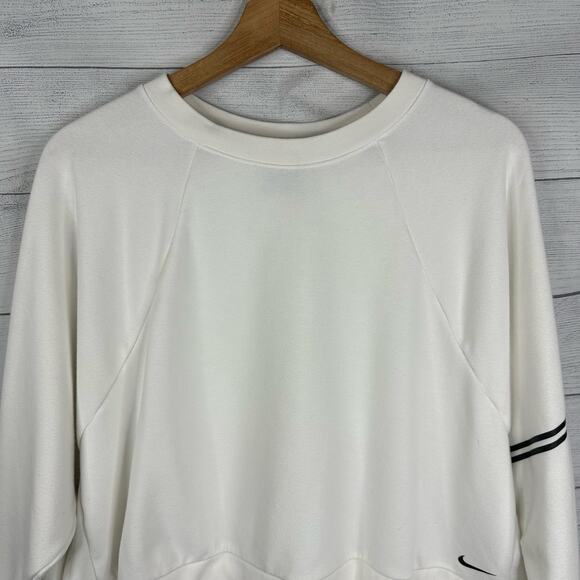 Nike Pro Womens size XL Dri-FIT Get Fit Crew Sweatshirt Cropped dd1955 White - Picture 3 of 8